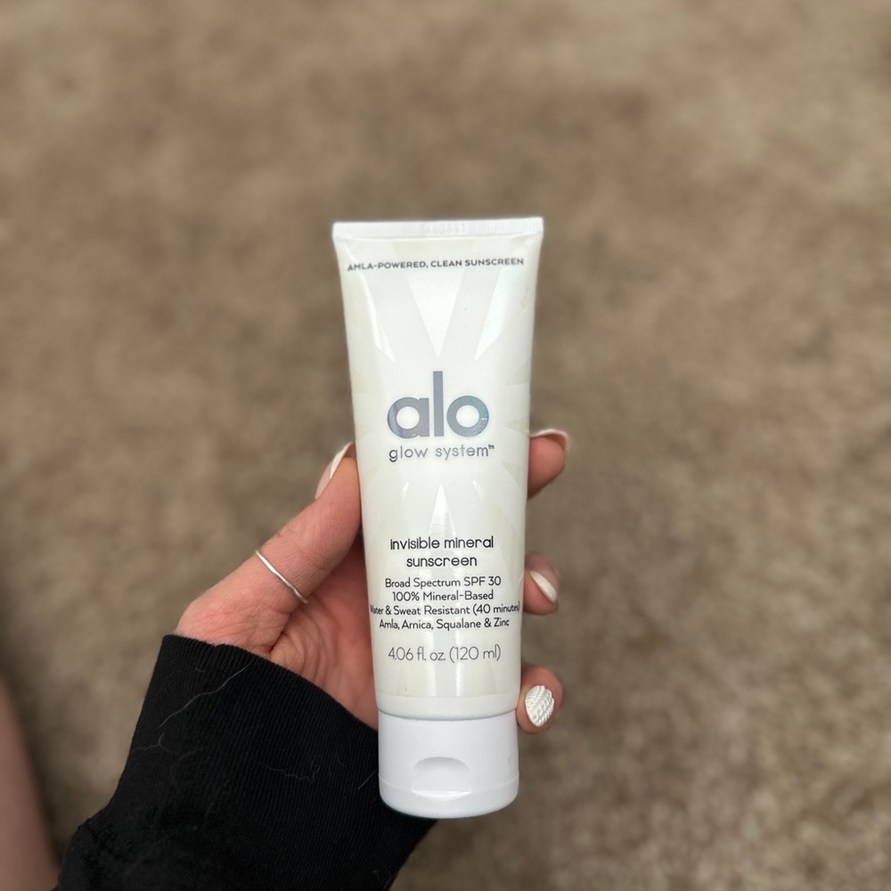 Alo Glow System Invisible Mineral Sunscreen